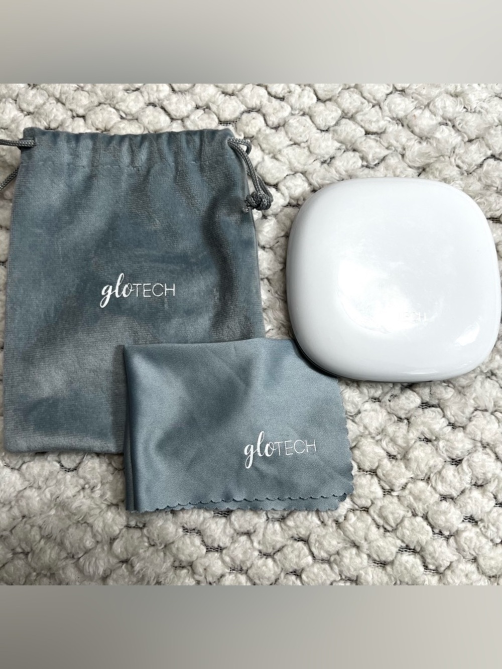 GloTech LED Compact Mirror Compact Makeup Mirror White